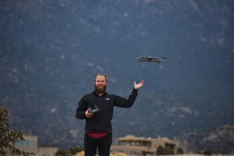 Dostawy jedzenia dronami w Finlandii – nowy wymiar technologii
